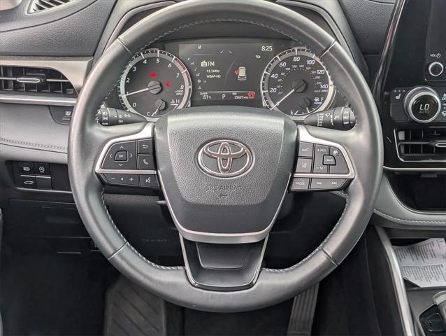 used 2024 Toyota Highlander car, priced at $38,999