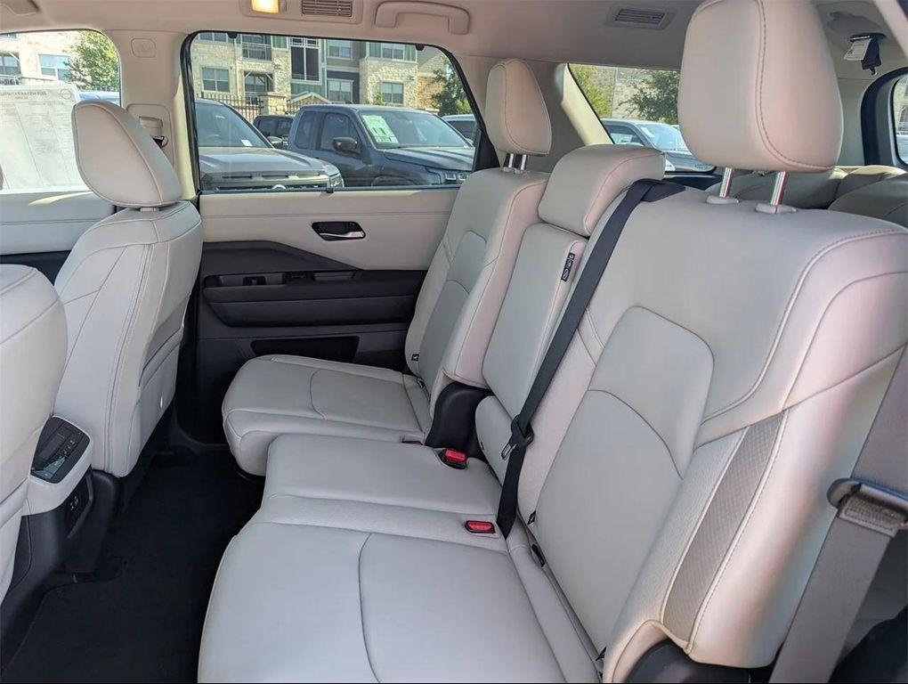 new 2025 Nissan Pathfinder car, priced at $35,140