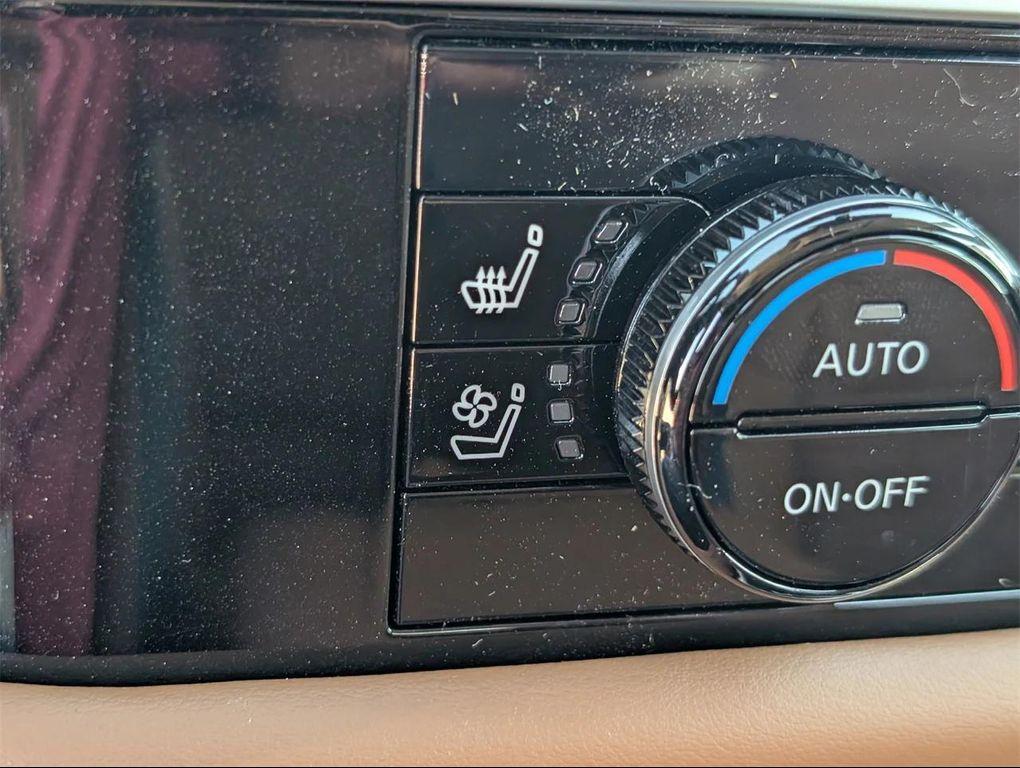 new 2025 Nissan Pathfinder car, priced at $40,231