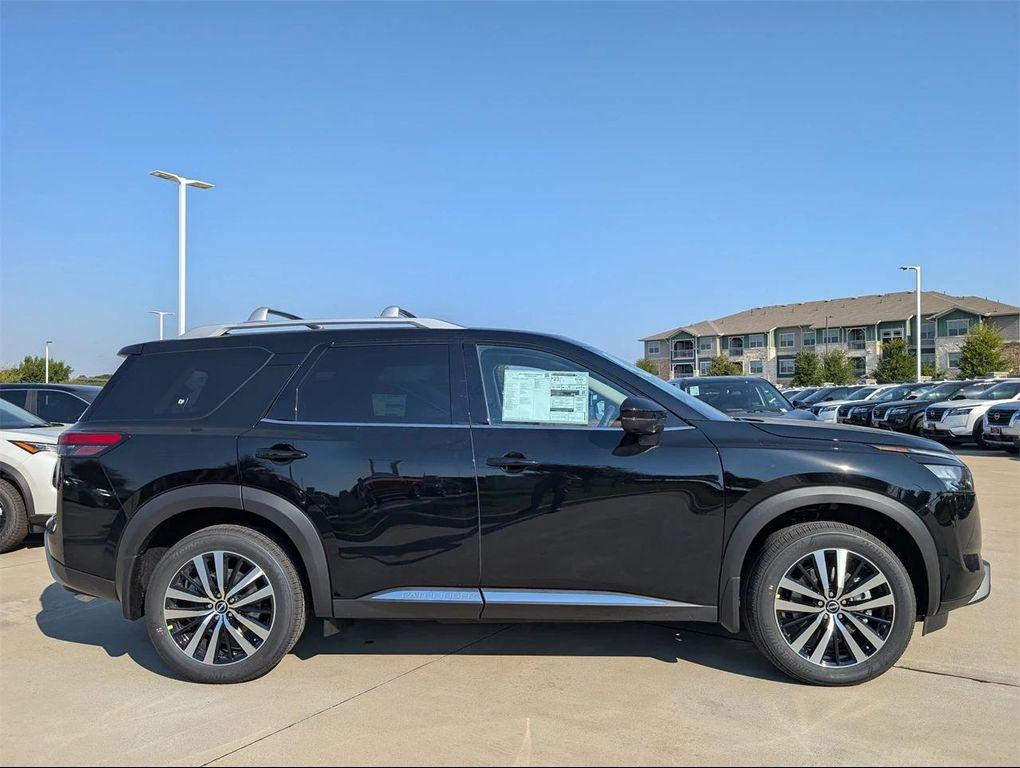 new 2025 Nissan Pathfinder car, priced at $40,231