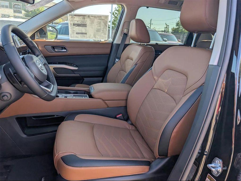 new 2025 Nissan Pathfinder car, priced at $40,231