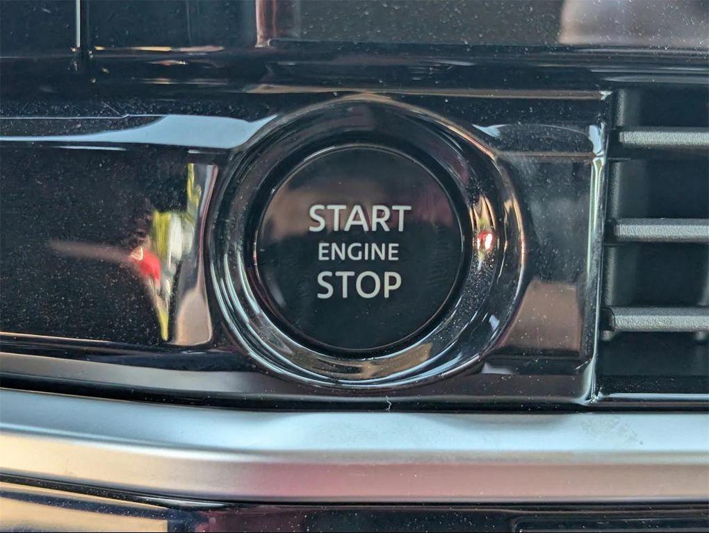 new 2025 Nissan Pathfinder car, priced at $40,231