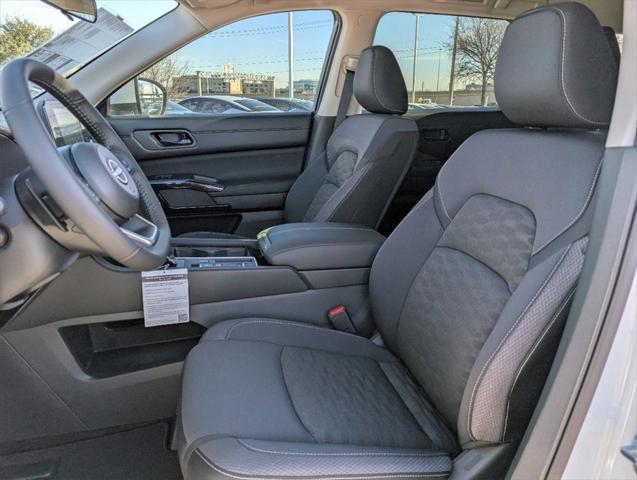 new 2025 Nissan Pathfinder car, priced at $40,152