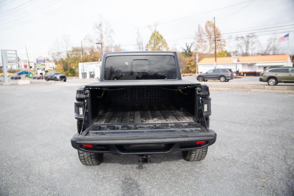 used 2022 Jeep Gladiator car, priced at $33,958