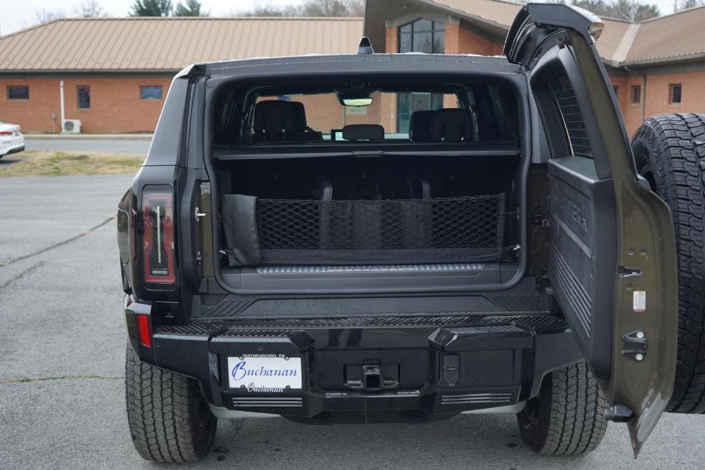 new 2025 GMC HUMMER EV car, priced at $100,465