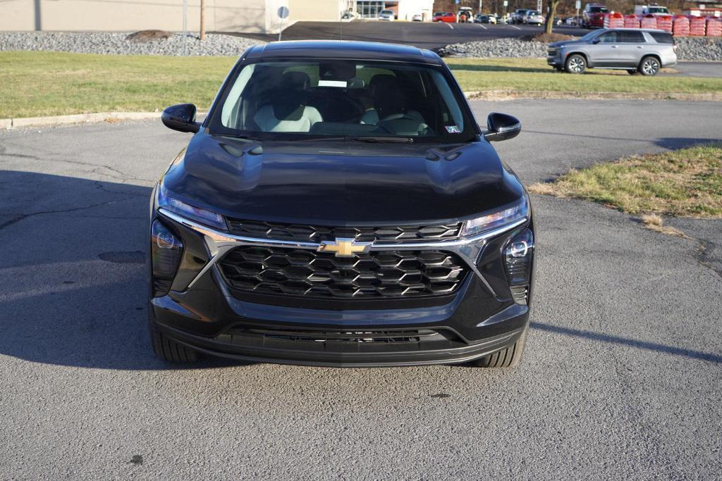 new 2025 Chevrolet Trax car, priced at $22,315