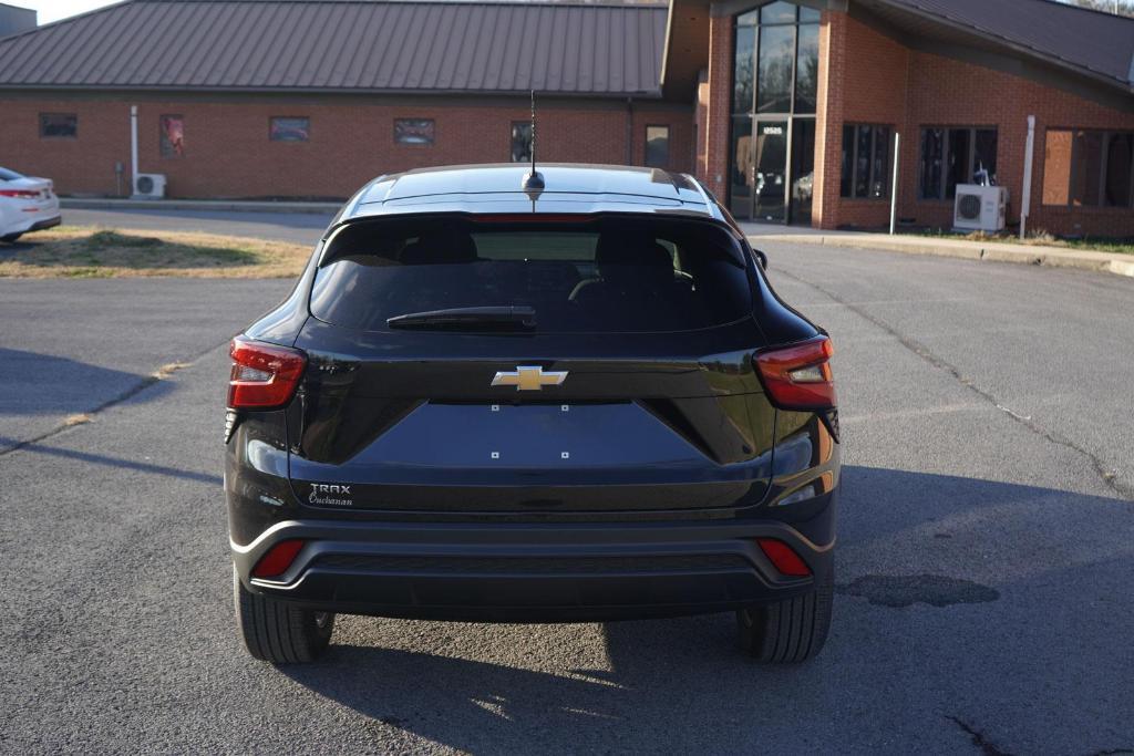 new 2025 Chevrolet Trax car, priced at $22,315