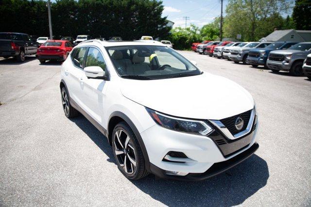 used 2022 Nissan Rogue Sport car, priced at $21,898