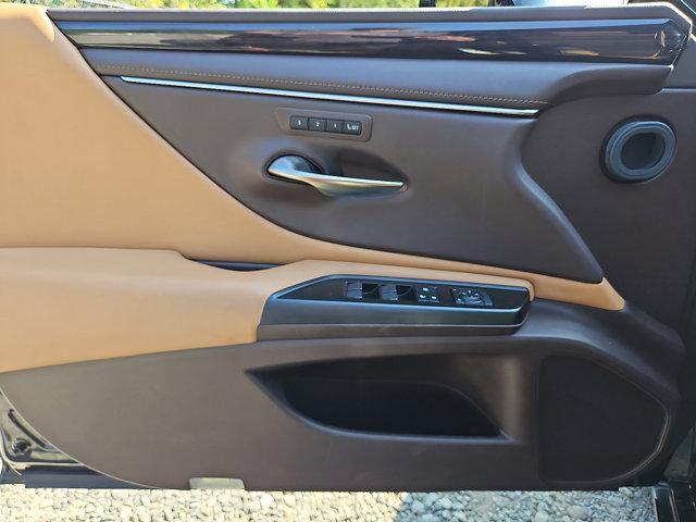 used 2019 Lexus ES 350 car, priced at $27,422