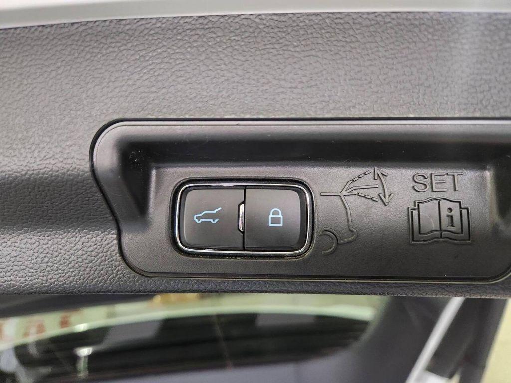 used 2024 Ford Explorer car, priced at $30,900