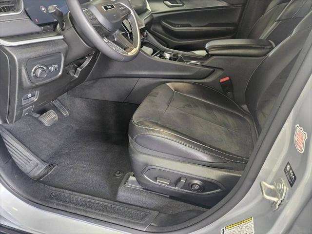 used 2024 Jeep Grand Cherokee car, priced at $36,900