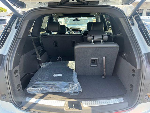 new 2025 Cadillac XT6 car, priced at $52,214