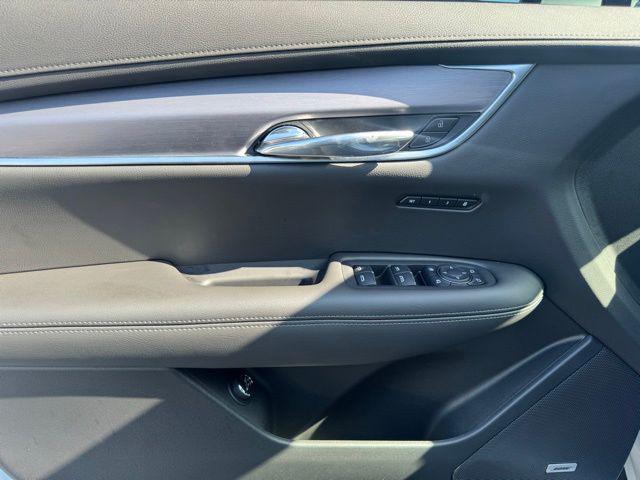 new 2025 Cadillac XT6 car, priced at $52,214