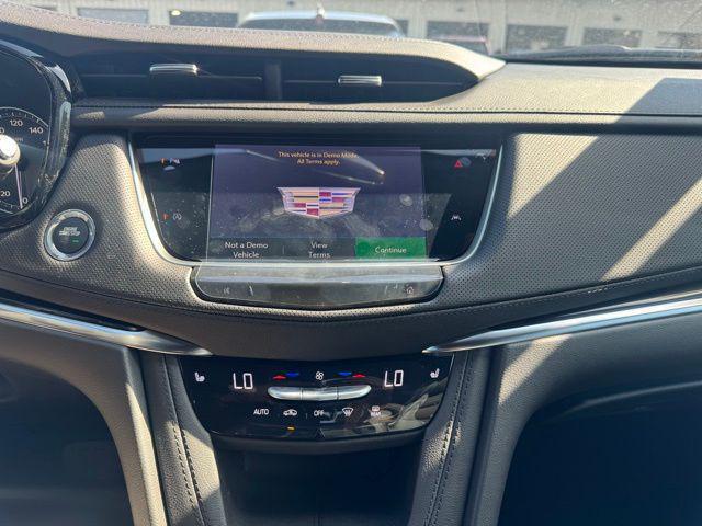 new 2025 Cadillac XT6 car, priced at $52,214
