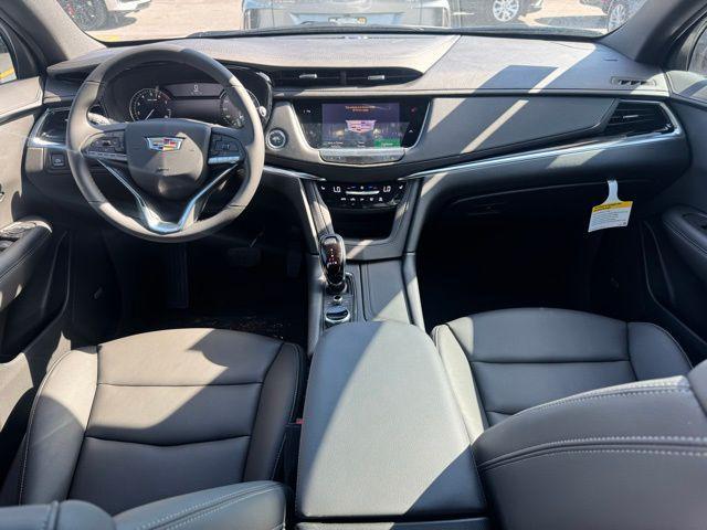 new 2025 Cadillac XT6 car, priced at $52,214