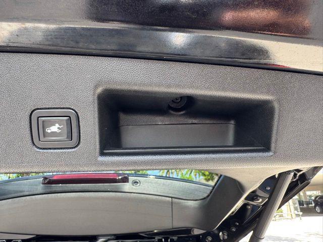 used 2022 Chevrolet Equinox car, priced at $20,999