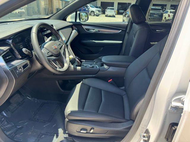 used 2022 Cadillac XT5 car, priced at $30,310