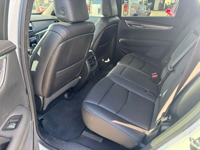 used 2022 Cadillac XT5 car, priced at $30,310