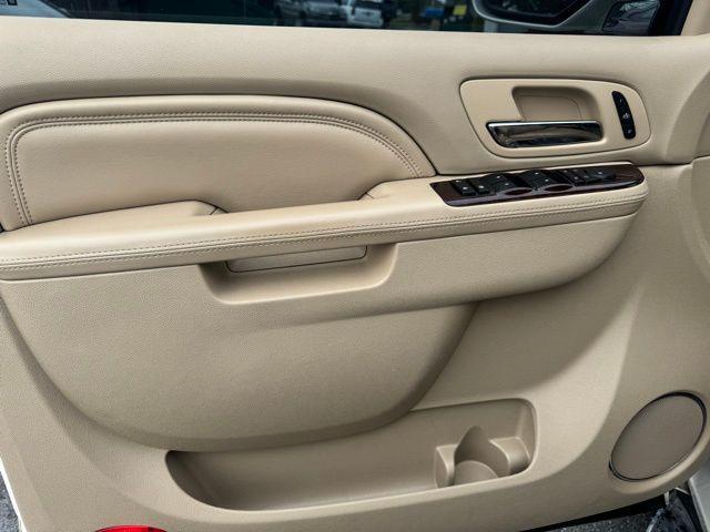 used 2013 Cadillac Escalade ESV car, priced at $16,365