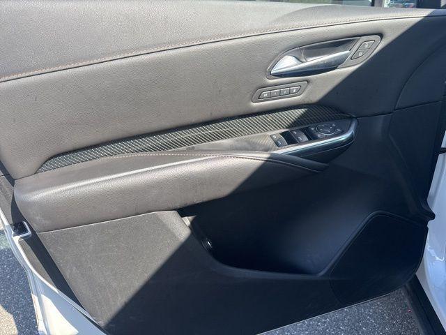 used 2022 Cadillac XT4 car, priced at $28,750
