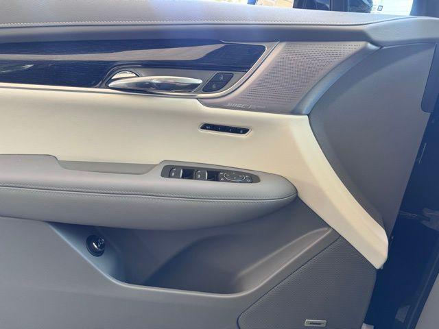 used 2025 Cadillac XT6 car, priced at $49,995