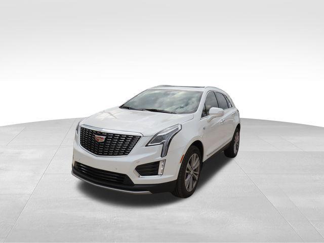 new 2025 Cadillac XT5 car, priced at $54,215