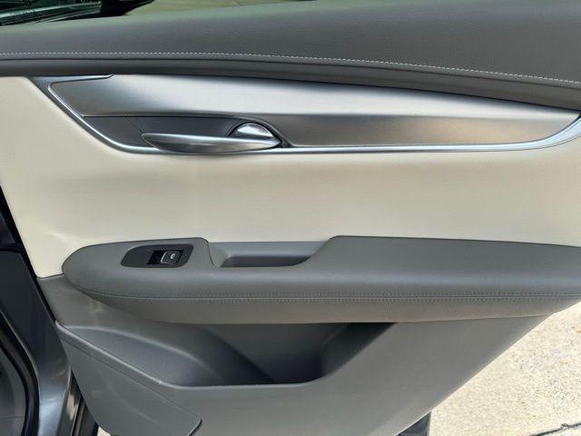 used 2021 Cadillac XT5 car, priced at $21,732
