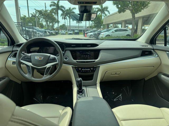 used 2021 Cadillac XT5 car, priced at $21,732