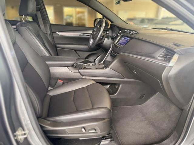 used 2022 Cadillac XT5 car, priced at $31,394