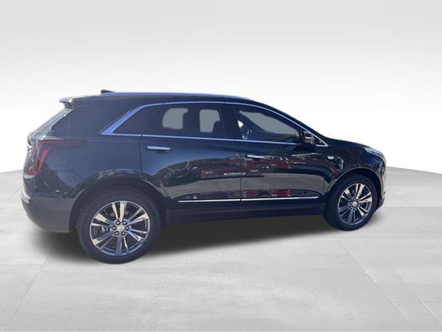 new 2025 Cadillac XT5 car, priced at $55,114