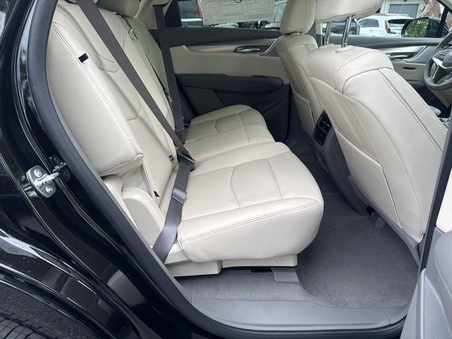 new 2025 Cadillac XT5 car, priced at $55,214