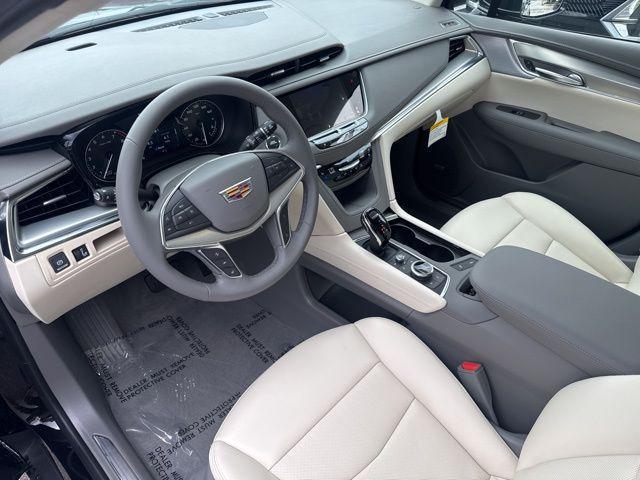 new 2025 Cadillac XT5 car, priced at $55,214