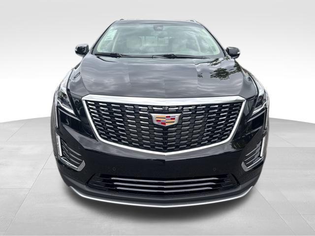 new 2025 Cadillac XT5 car, priced at $55,214