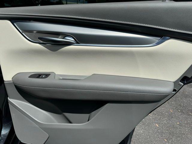 used 2022 Cadillac XT5 car, priced at $31,504