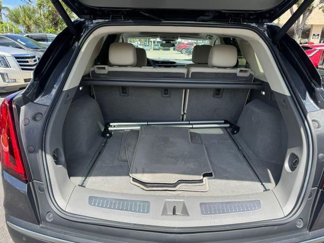 used 2022 Cadillac XT5 car, priced at $31,504
