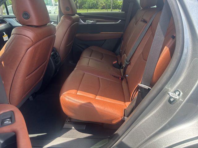 new 2025 Cadillac XT5 car, priced at $55,074