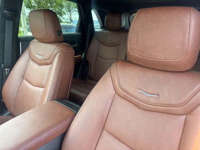 new 2025 Cadillac XT5 car, priced at $55,074