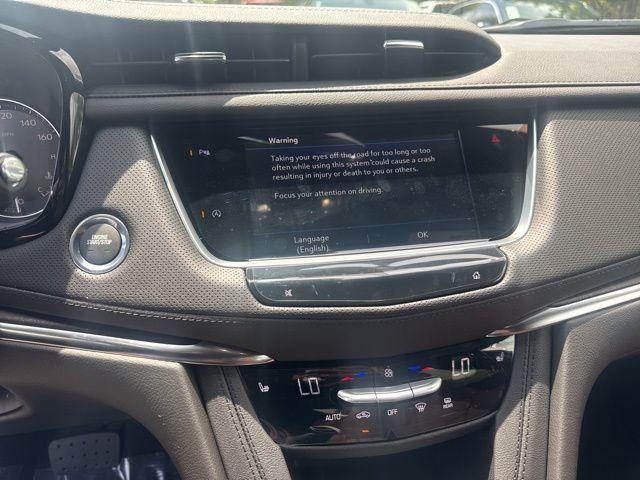 new 2025 Cadillac XT5 car, priced at $55,074