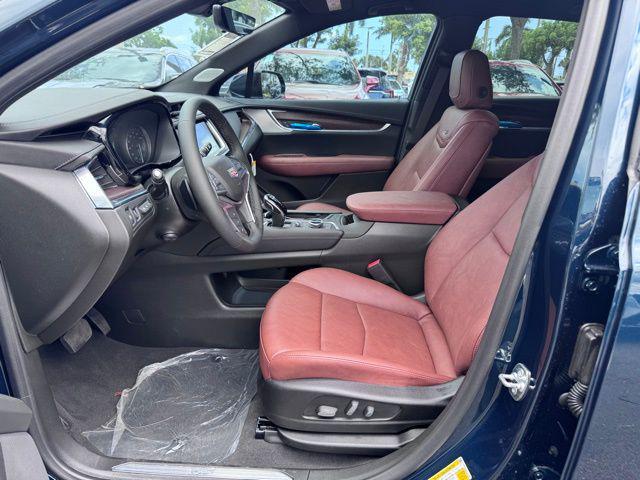 new 2025 Cadillac XT5 car, priced at $57,535