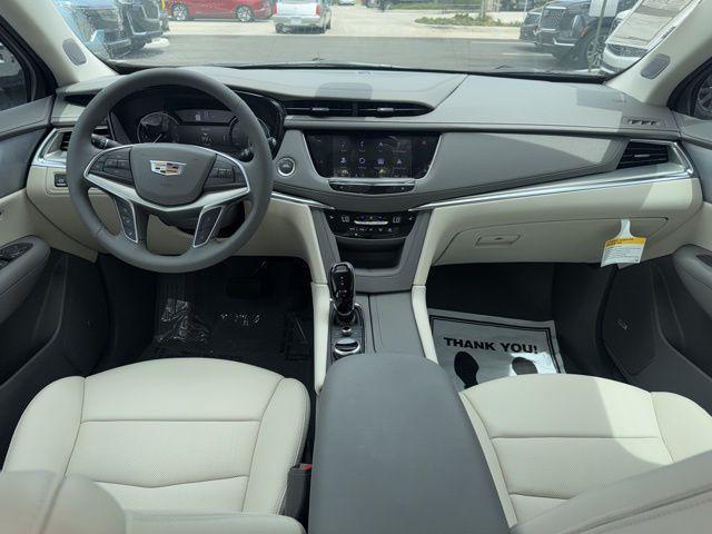 new 2025 Cadillac XT5 car, priced at $53,614