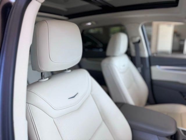 used 2022 Cadillac XT5 car, priced at $32,215