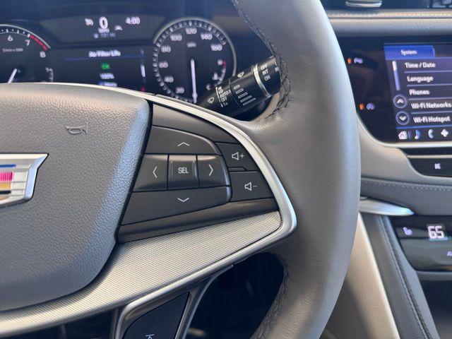 used 2022 Cadillac XT5 car, priced at $32,215