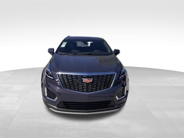 new 2025 Cadillac XT5 car, priced at $53,914