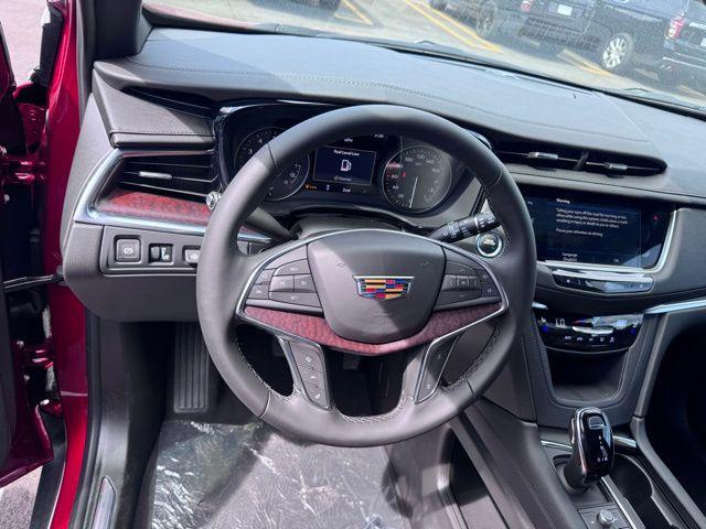 new 2025 Cadillac XT5 car, priced at $58,135