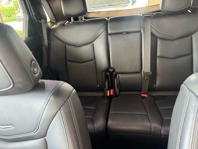 used 2022 Cadillac XT5 car, priced at $28,447