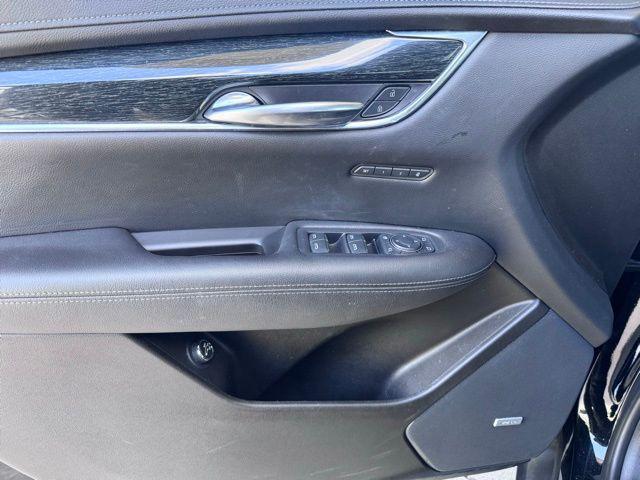used 2021 Cadillac XT5 car, priced at $29,215