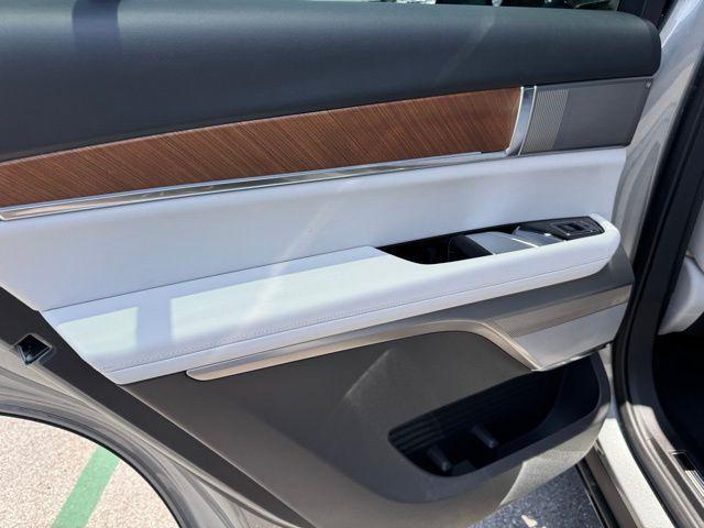 new 2026 Cadillac VISTIQ car, priced at $79,589