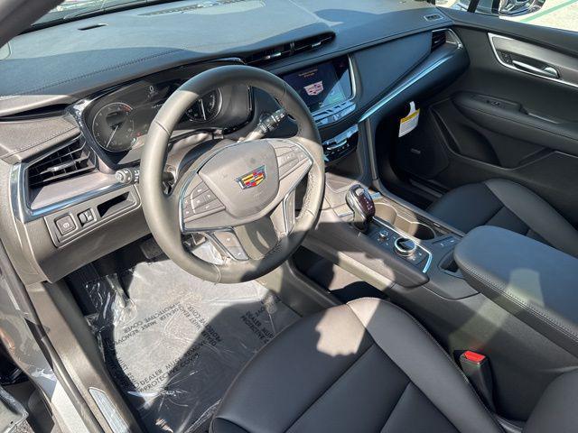 new 2025 Cadillac XT5 car, priced at $46,089