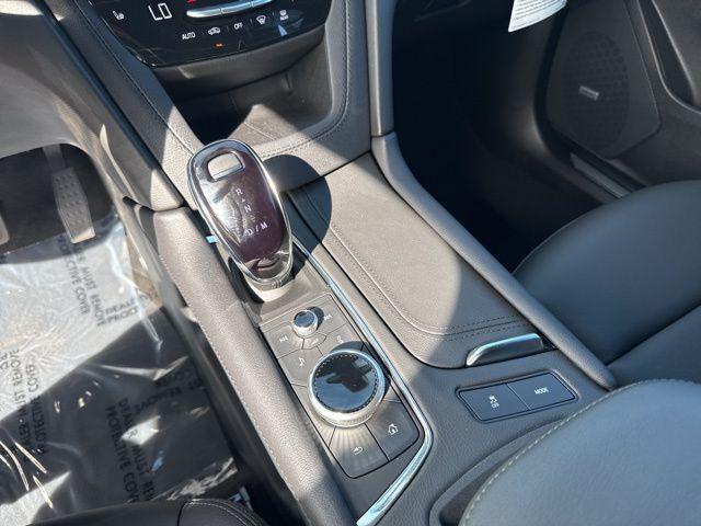 new 2025 Cadillac XT5 car, priced at $46,089