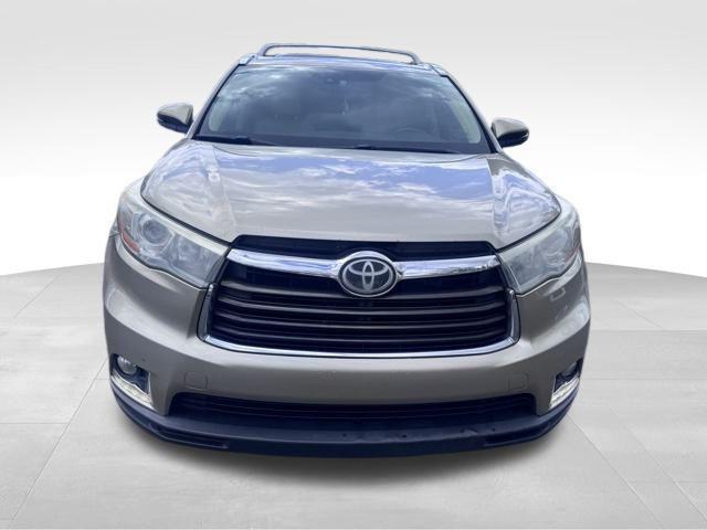 used 2016 Toyota Highlander car, priced at $18,295